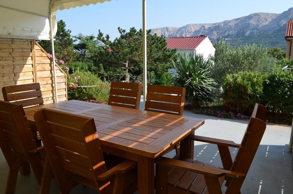 Apartments Buljan Baška Rum bild